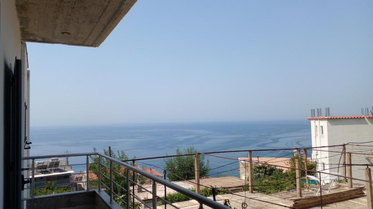 Tasos Rooms Himare Ngoại thất bức ảnh