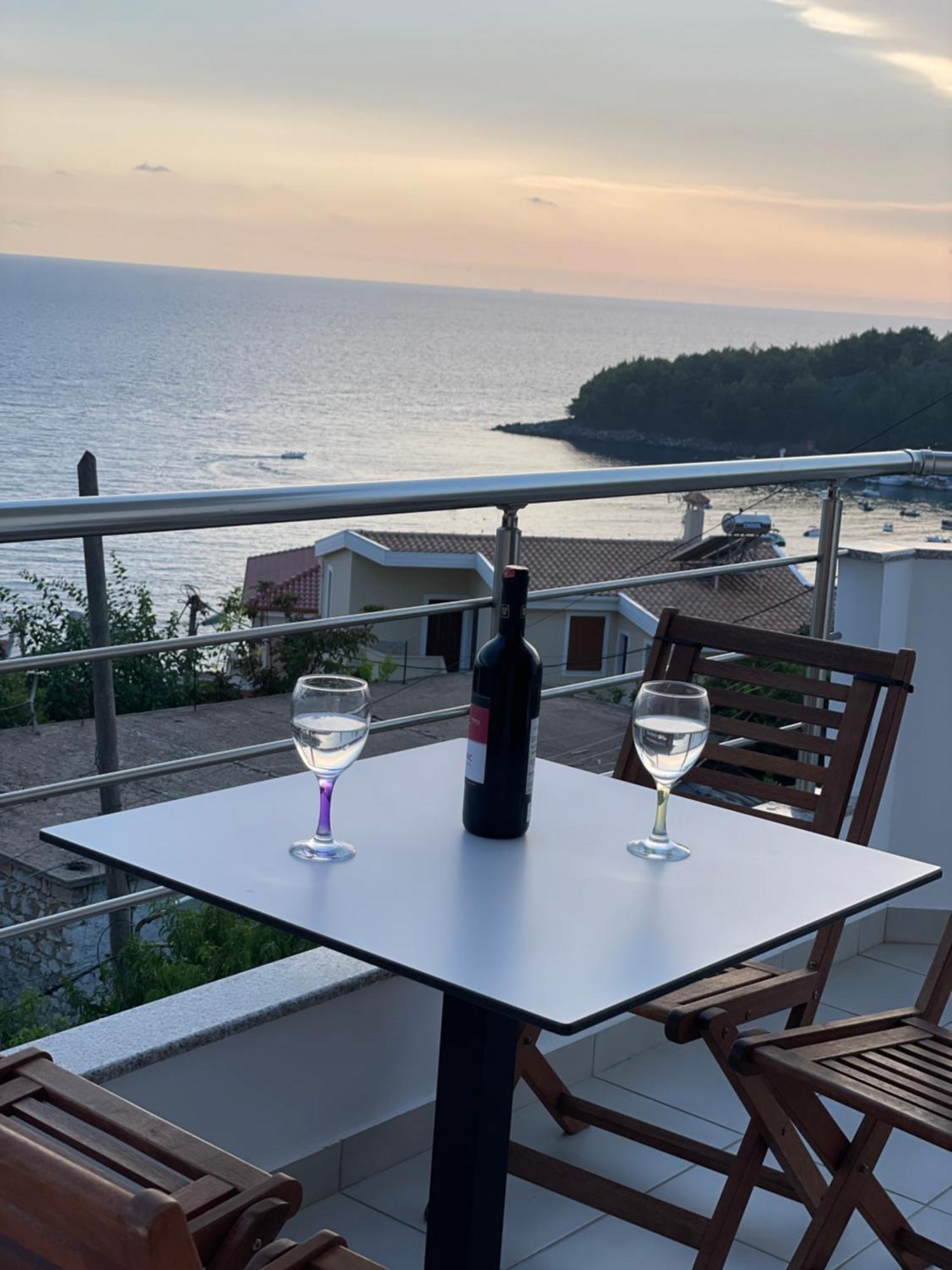 Tasos Rooms Himare Ngoại thất bức ảnh