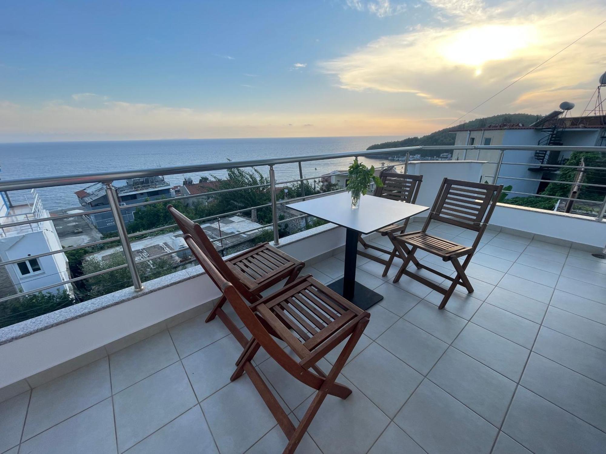 Tasos Rooms Himare Ngoại thất bức ảnh