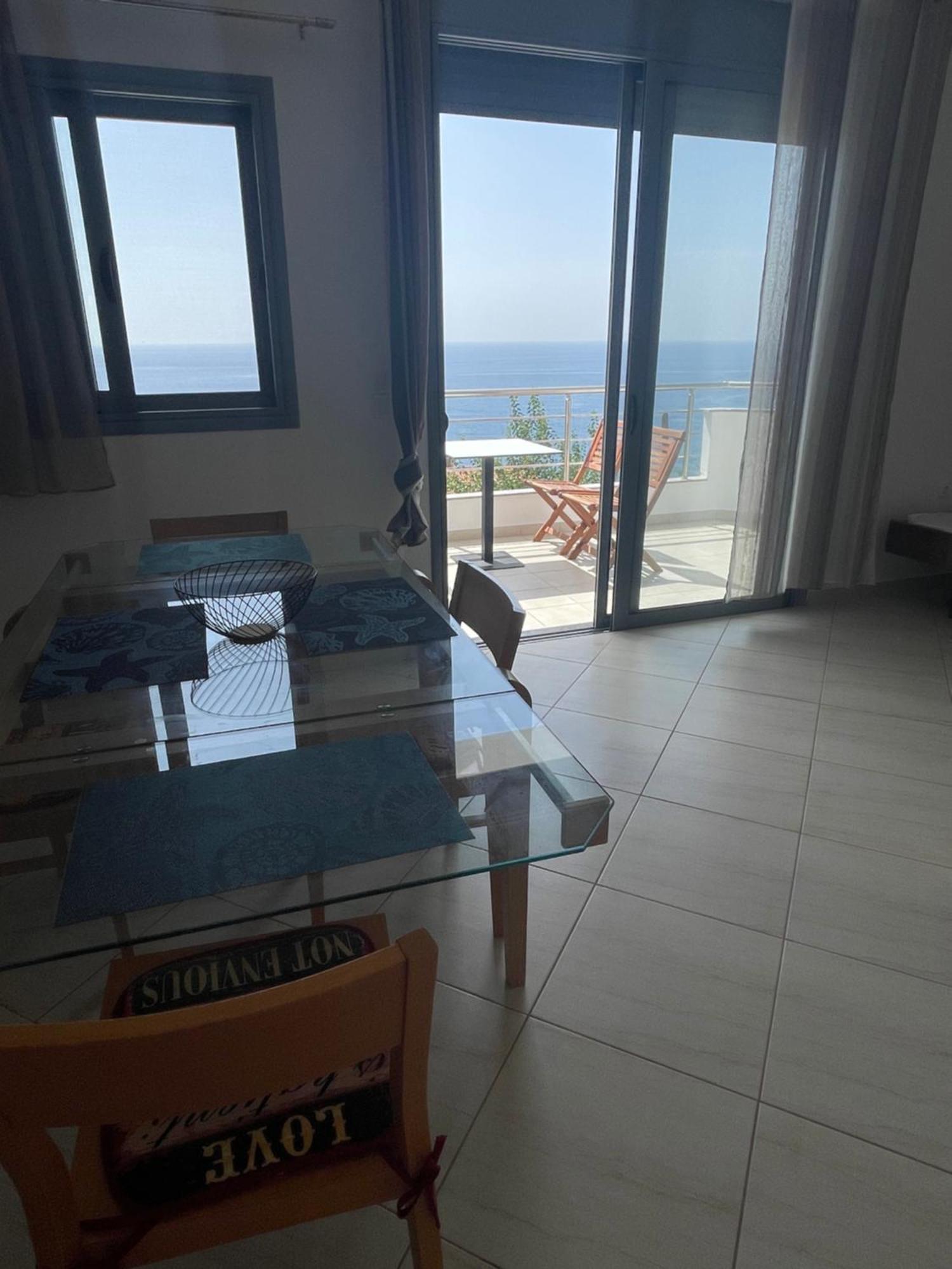 Tasos Rooms Himare Ngoại thất bức ảnh