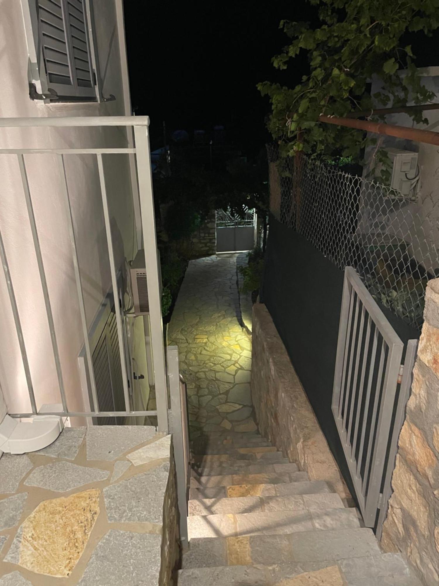 Tasos Rooms Himare Ngoại thất bức ảnh