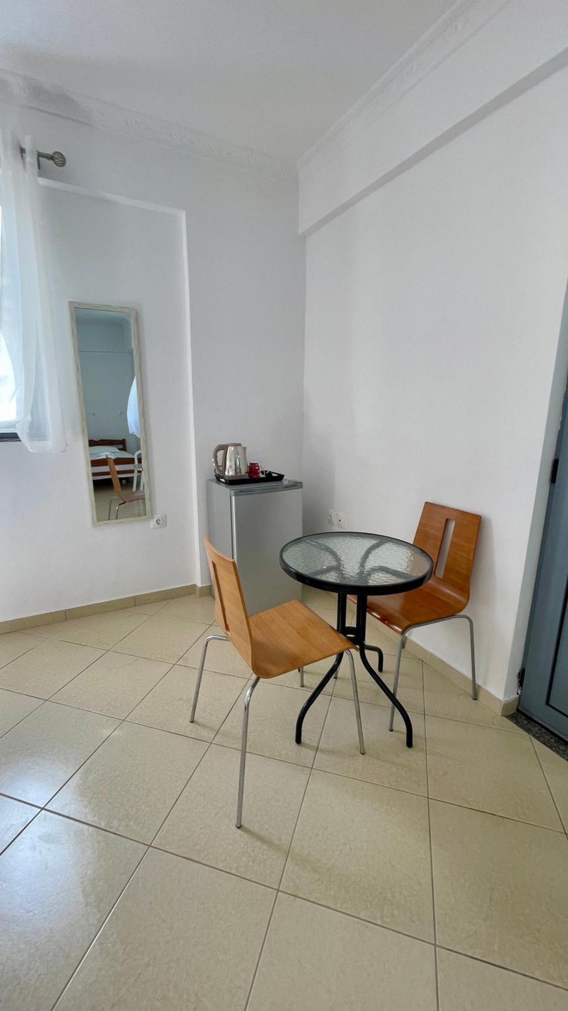 Tasos Rooms Himare Ngoại thất bức ảnh