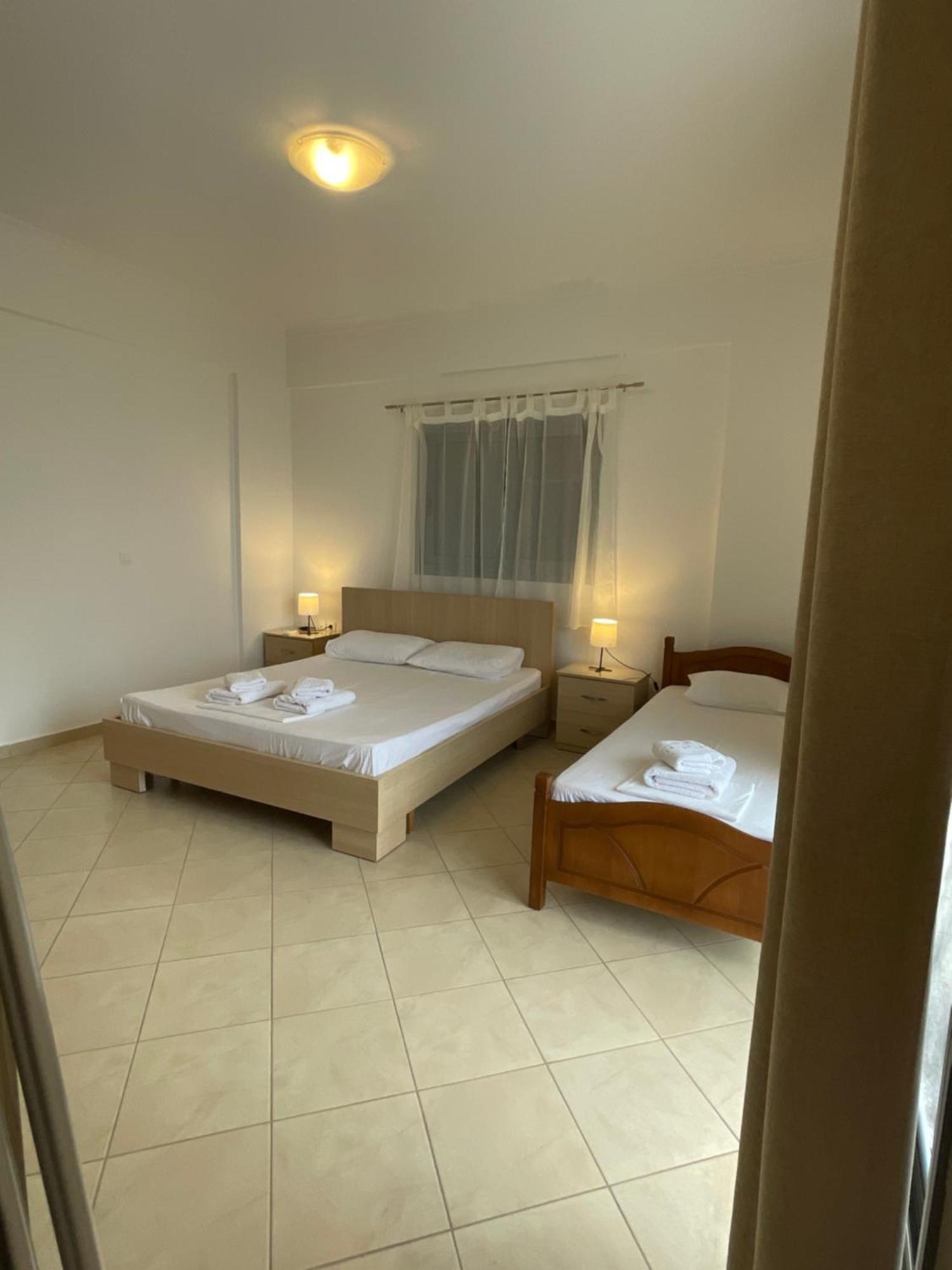 Tasos Rooms Himare Ngoại thất bức ảnh