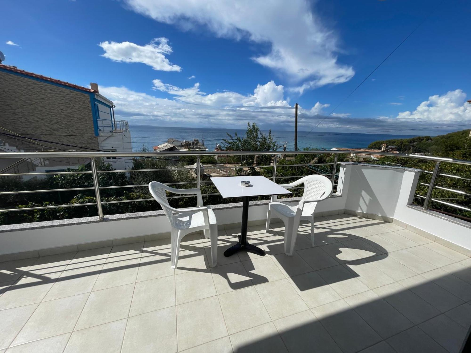 Tasos Rooms Himare Ngoại thất bức ảnh